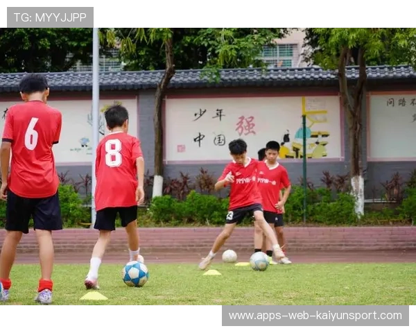 新人辈出五大联赛未来之星备受关注，未来之星足球队