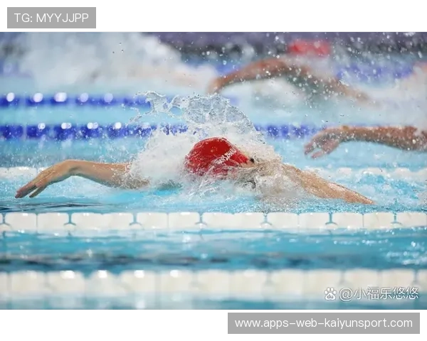 潘展乐在自由泳决赛中展现统治级冲刺